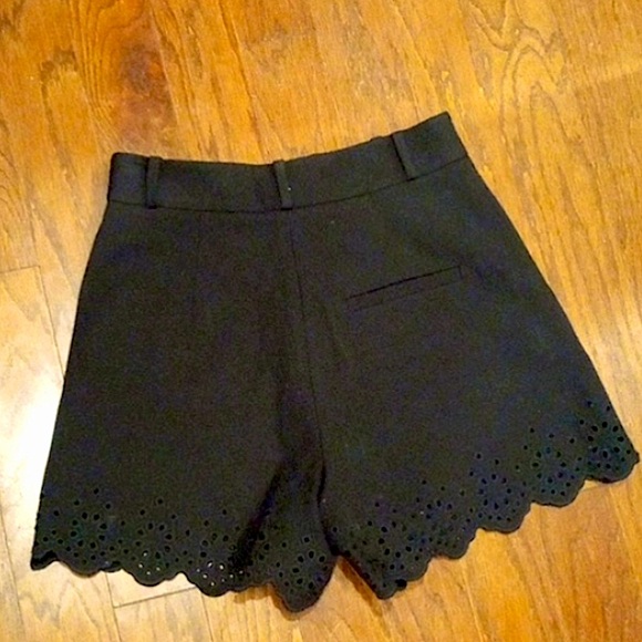 NEW Derek Lam 10 Crosby black shorts high waisted scalloped eyelet zip up size 0 - Picture 12 of 16